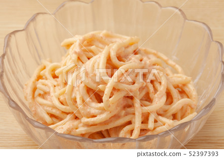 Spring eggplant spaghetti salad 52397393
