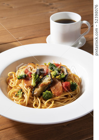 番茄peperoncino 52398076
