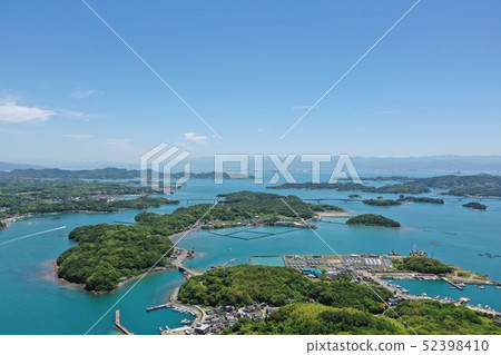 Beautiful sea and islands of Amakusa (Kumamoto) 52398410