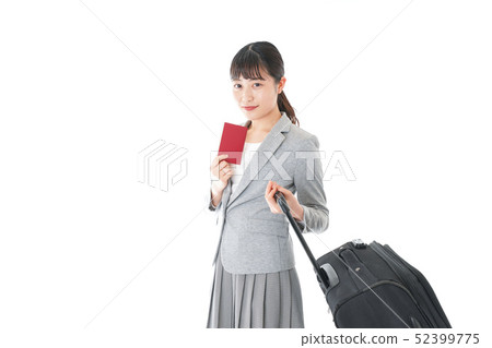 繼續海外商務旅行的女商人 繼續海外商務旅行的女商人 52399775