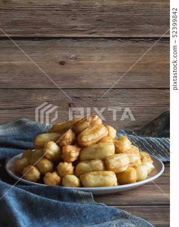 Awama - Arabic sweets celebration Eid Ramadan. Awama - Arabic sweets celebration Eid Ramadan. 52399842