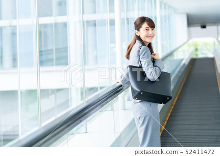 女商人企業圖像女性僱員 女商人企業圖像女性僱員 52411472