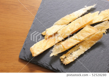 Grilled fin. 52528280