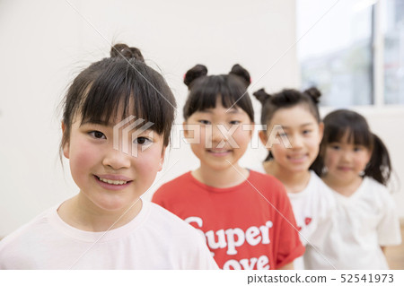 孩子們跳舞教室形象 孩子們跳舞教室形象 52541973