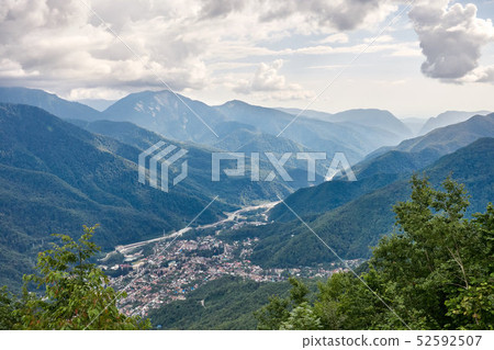 Village in a mountain valley 52592507