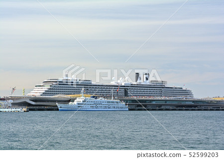 Yokohama Yokohama 52599203