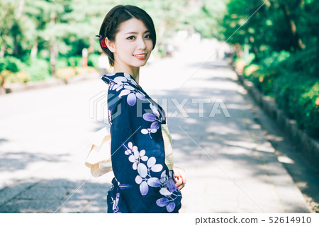 A woman in a yukata A woman in a yukata 52614910