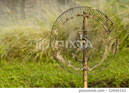 Recycle grating made from old fan cover attached Recycle grating made from old fan cover attached 52640142