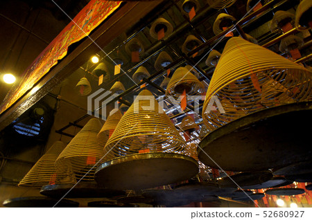 Hong Kong Wenbu Temple 52680927