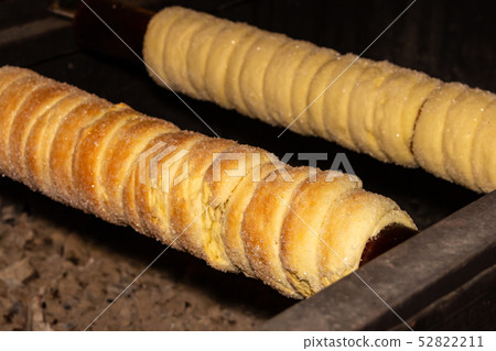Christmas treat dough on open fire baked Trdelnik, Christmas treat dough on open fire baked Trdelnik, 52822211