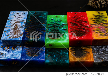 Casting epoxy resin Stabilizing pine cone Casting epoxy resin Stabilizing pine cone 52920399