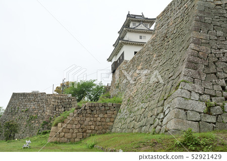 Japan's 100 Great Castles / Marugame Castle 52921429
