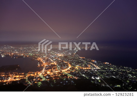 A quiet Hakodate night view before the morning A quiet Hakodate night view before the morning 52923281