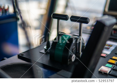 Bridge ship equipment of offshore dp vessel Bridge ship equipment of offshore dp vessel 52953797