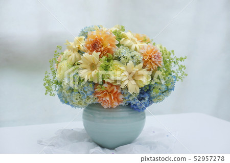 Summer Flower Arrangement Summer Flower Arrangement 52957278