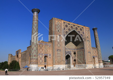 Central Asia Travel on the Silk Road Uzbekistan Samarkand Registan Square Urugubek Medrese Central Asia Travel on the Silk Road Uzbekistan Samarkand Registan Square Urugubek Medrese 52957349