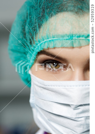 Doctors's eyes Doctors's eyes 52959319