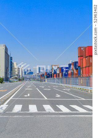Shinagawa Pier _ International Freight Container 52963402