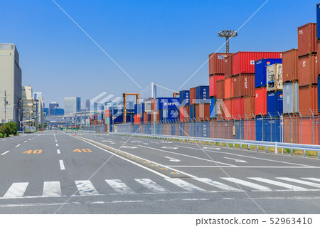 Shinagawa Pier _ International Freight Container Shinagawa Pier _ International Freight Container 52963410