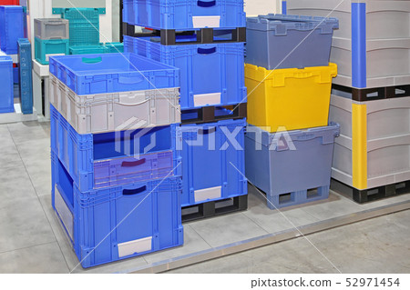 Crates and Boxes 52971454
