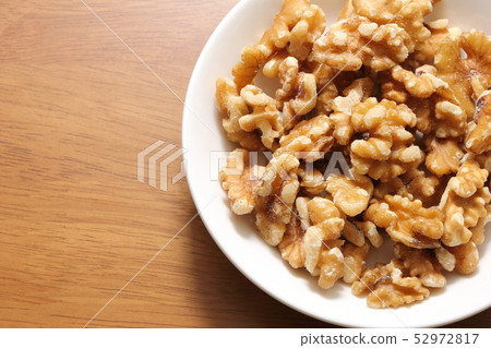 Walnuts. It is said to be a super food that contains many ingredients that are good for health maintenance and promotion, such as omega-3 fatty acids and various nutritional ingredients. Walnuts. It is said to be a super food that contains many ingredients that are good for health maintenance and promotion, such as omega-3 fatty acids and various nutritional ingredients. 52972817