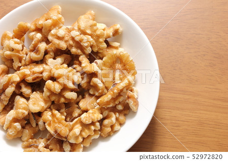Walnuts. It is said to be a super food that contains many ingredients that are good for health maintenance and promotion, such as omega-3 fatty acids and various nutritional ingredients. Walnuts. It is said to be a super food that contains many ingredients that are good for health maintenance and promotion, such as omega-3 fatty acids and various nutritional ingredients. 52972820
