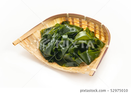 Boiled salted wakame seaweed 52975010