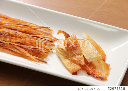 Assorted seafood snacks (2 kinds grilled oysters). Assorted seafood snacks (2 kinds grilled oysters). 52975816