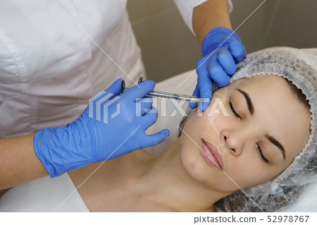 Aesthetic cosmetology. Face lift 52978767