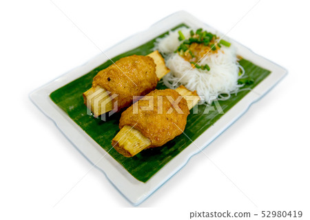 Fried Shrimp with Sugar Cane, focus selective Fried Shrimp with Sugar Cane, focus selective 52980419