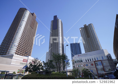 川崎都市風景在日本看在武藏Kosugi駐地前面的塔公寓小組 52981962