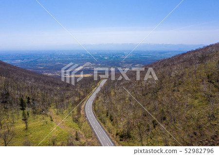Mountain Road 52982796