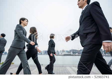 人們去和離開 52983741