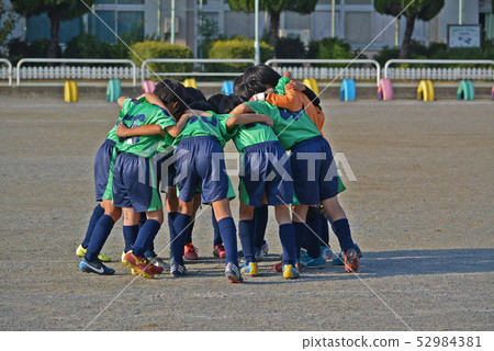 Boy football 52984381