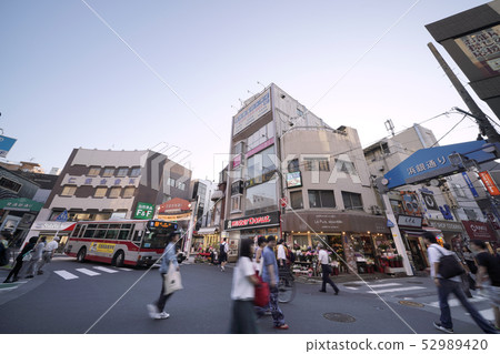 日本的橫濱城市景觀我想看日吉車站廣場等 52989420