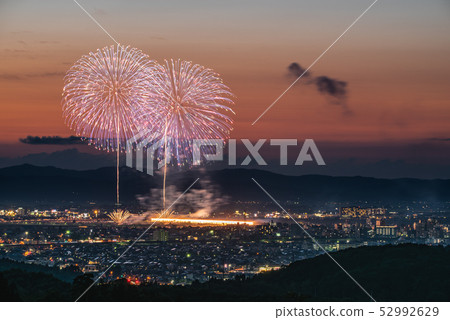 長岡煙花 52992629