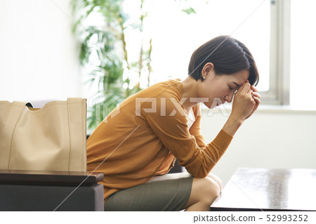 Trouble trouble housewife Trouble trouble housewife 52993252