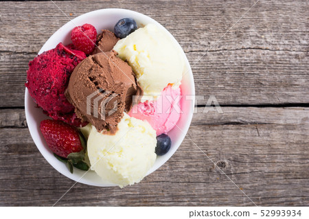 Mix of ice cream ball Mix of ice cream ball 52993934