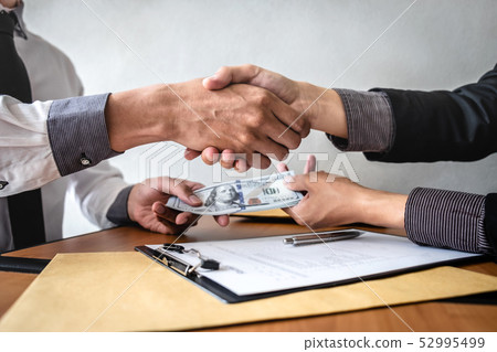 Dishonest cheating in business illegal money, 52995499