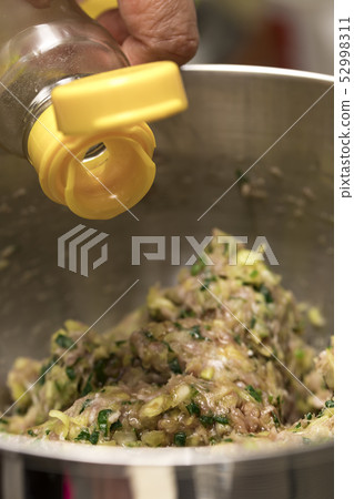 [G子] 52998311