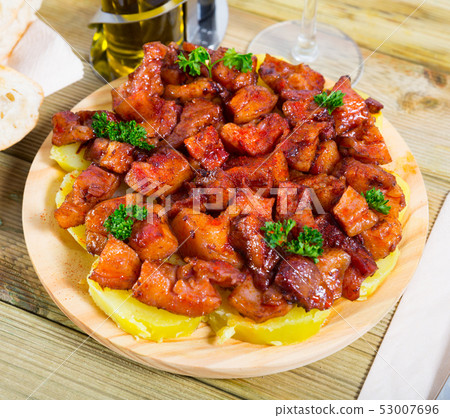 Galician braised pig snouts Galician braised pig snouts 53007696