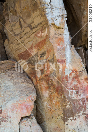 Cueva de las Manos 53008210