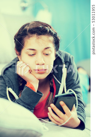 Girl being sad 53011955