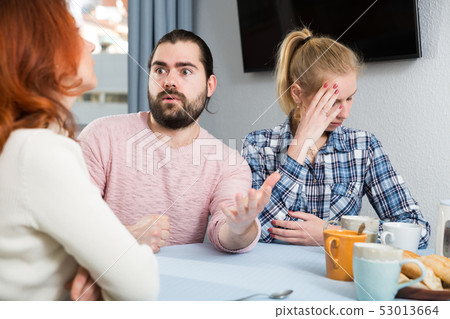 The son-in-law makes claims to the mother-in-law The son-in-law makes claims to the mother-in-law 53013664