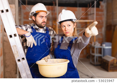 Foreman dissatisfied with quality of repair work of builder Foreman dissatisfied with quality of repair work of builder 53015947