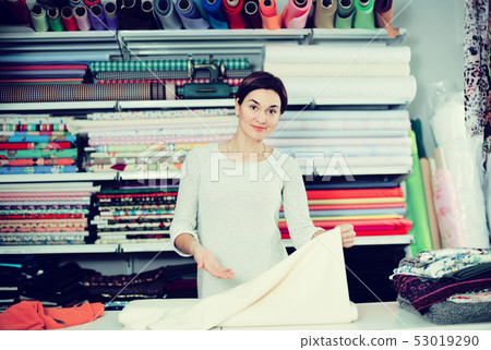 Seller showing white fabric Seller showing white fabric 53019290