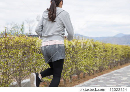running woman running woman 53022824
