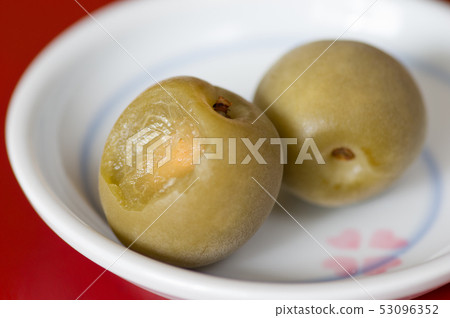 Crisp plum (not colored) Crisp plum (not colored) 53096352