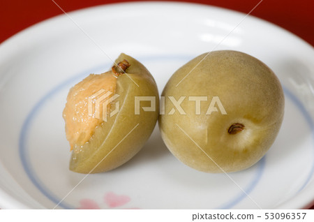 Crisp plum (not colored) 53096357