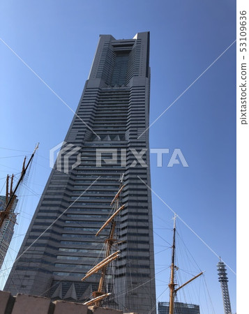 Landmark tower and blue sky 53109636